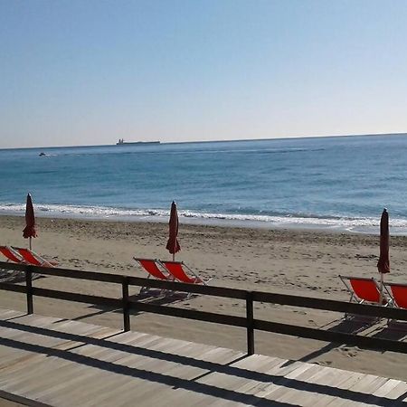 Appartement L'Arte Al Mare à Savone Extérieur photo